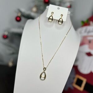Elegant set of earrings with chain. Rolled Gold 14k Teardrop Jewelry Set